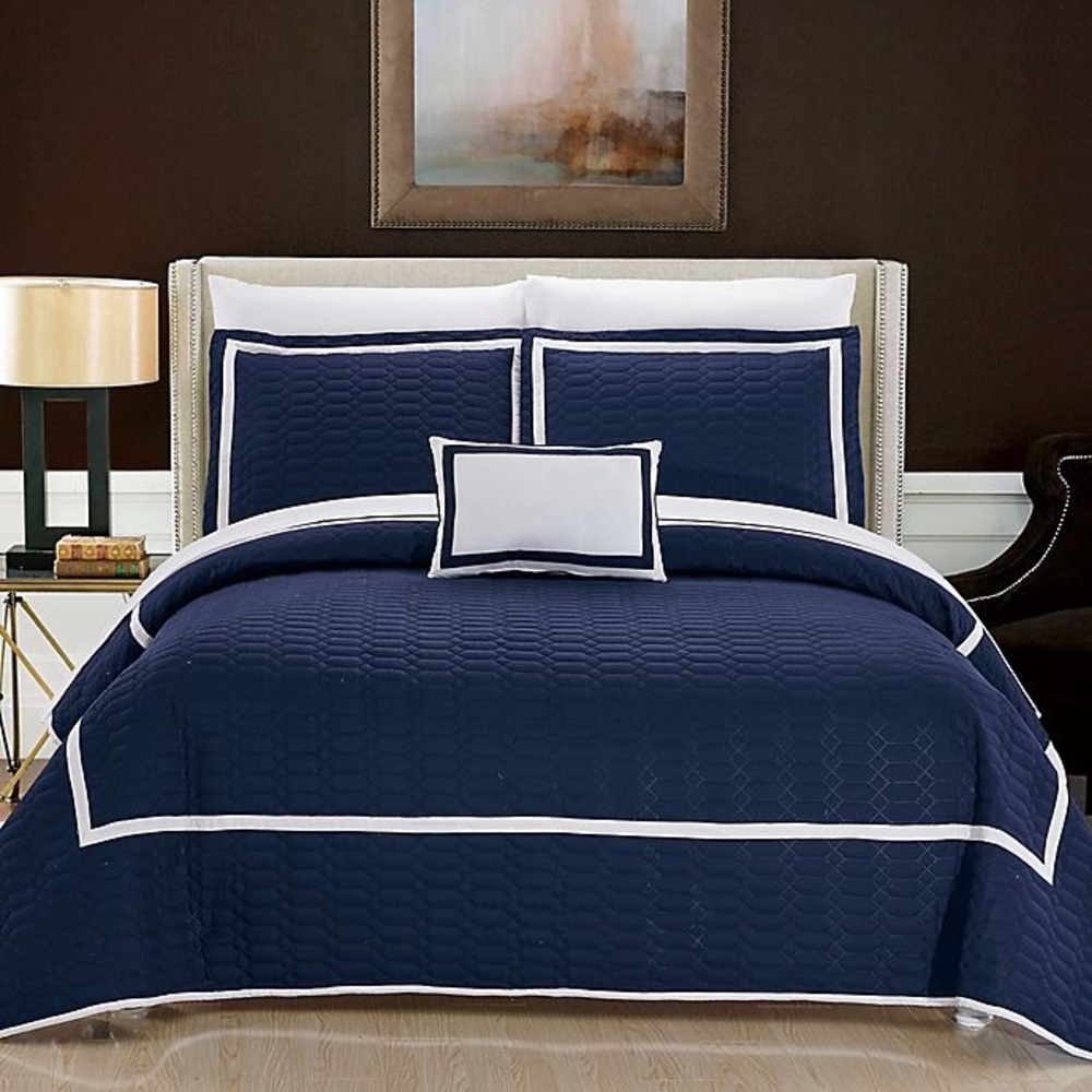Luxury Hotel Collection Queen Navy Quilt Set